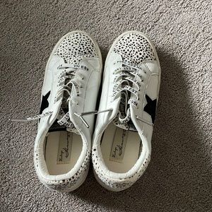 Vintage Havana sneaker. Very lightly worn.